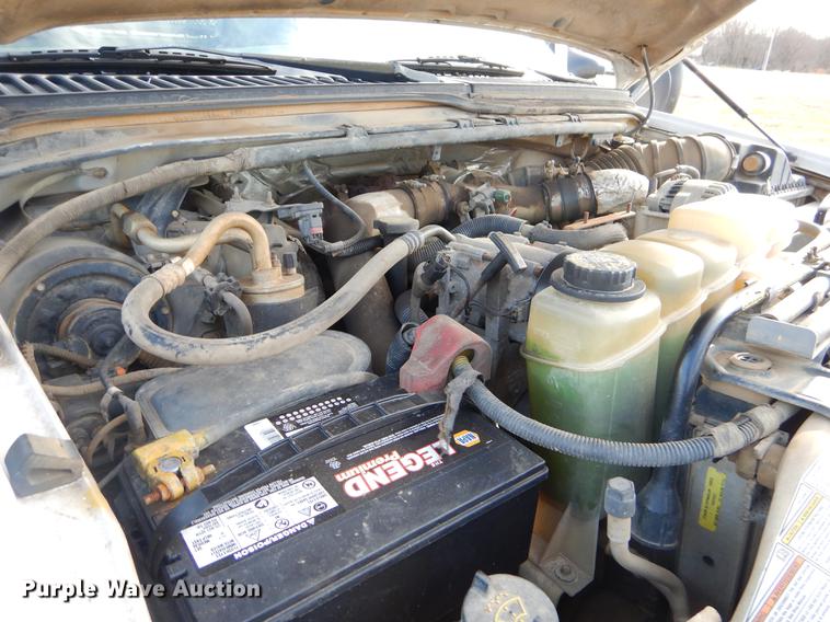 image for item FQ9671 2000 Ford F450 Super Duty XL flatbed truck