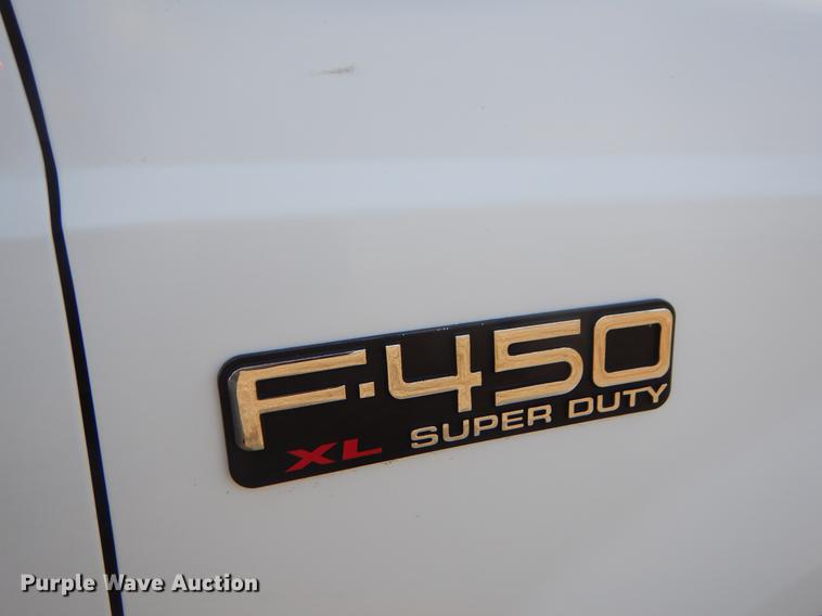 image for item FQ9671 2000 Ford F450 Super Duty XL flatbed truck