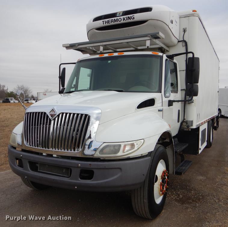 image for item FQ9672 2009 International DuraStar 4300 refrigerated box truck