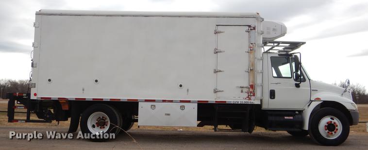 image for item FQ9672 2009 International DuraStar 4300 refrigerated box truck