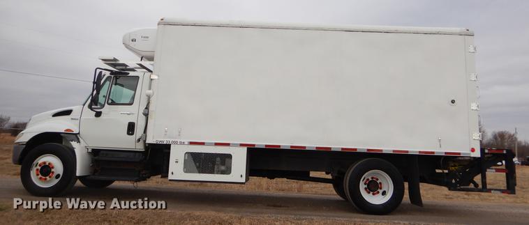 image for item FQ9672 2009 International DuraStar 4300 refrigerated box truck