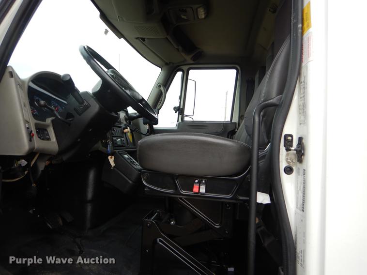 image for item FQ9672 2009 International DuraStar 4300 refrigerated box truck