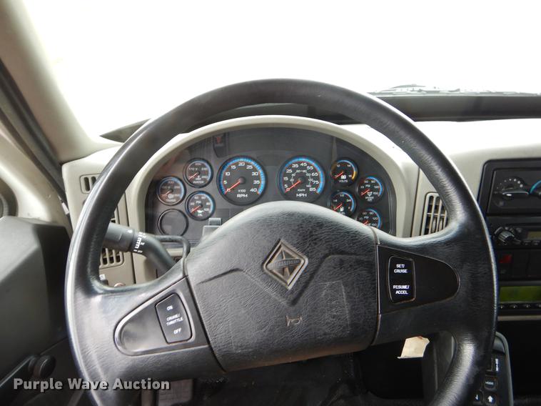 image for item FQ9672 2009 International DuraStar 4300 refrigerated box truck