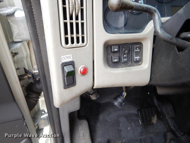 image for item FQ9672 2009 International DuraStar 4300 refrigerated box truck