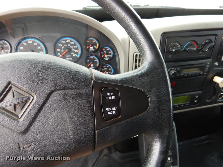 image for item FQ9672 2009 International DuraStar 4300 refrigerated box truck