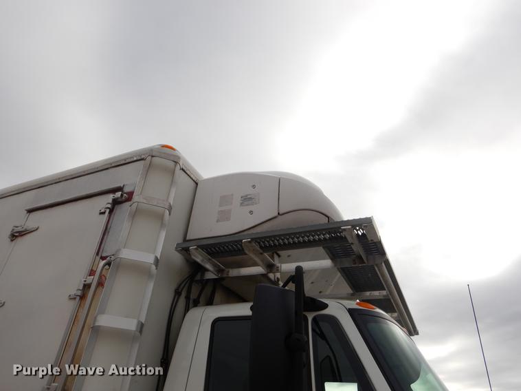 image for item FQ9672 2009 International DuraStar 4300 refrigerated box truck