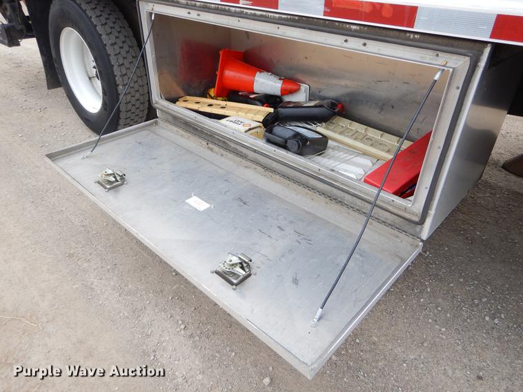 image for item FQ9672 2009 International DuraStar 4300 refrigerated box truck