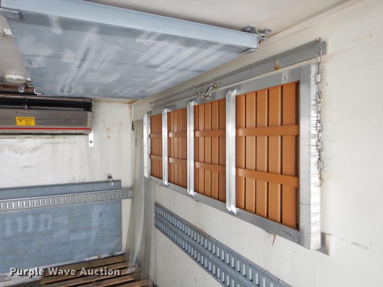 image for item FQ9672 2009 International DuraStar 4300 refrigerated box truck