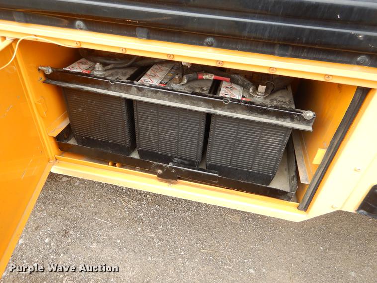 image for item FQ9673 2008 International CE200 school bus