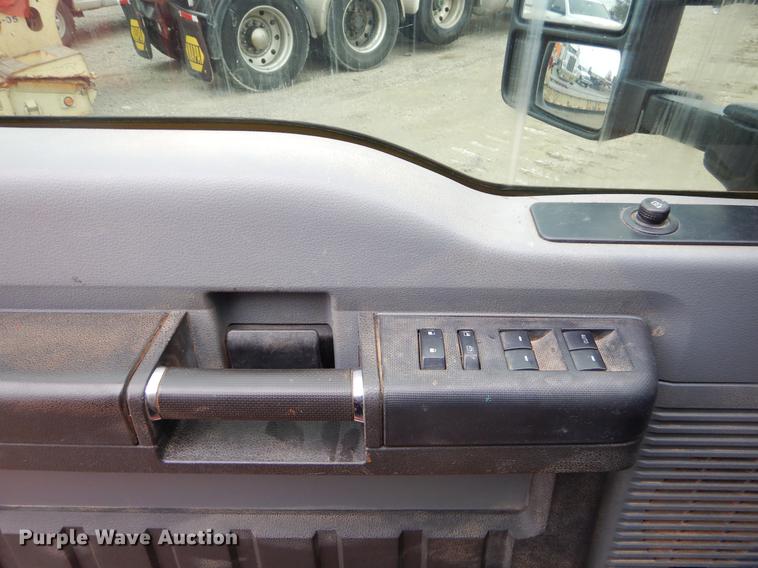 image for item FQ9707 2011 Ford F450 Super Duty Crew Cab flatbed truck with crane