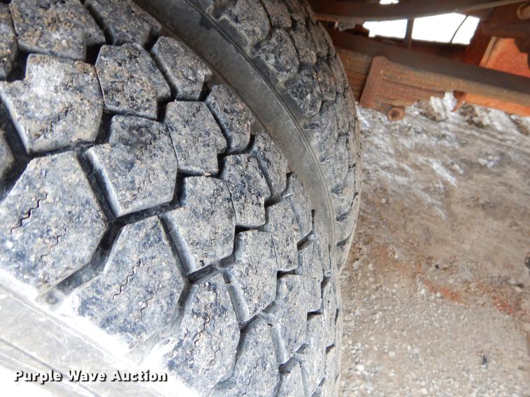 image for item FQ9707 2011 Ford F450 Super Duty Crew Cab flatbed truck with crane