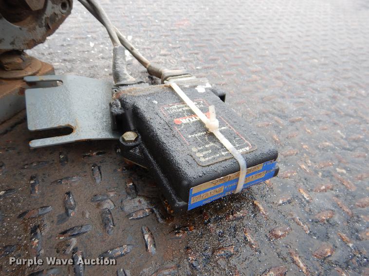 image for item FQ9707 2011 Ford F450 Super Duty Crew Cab flatbed truck with crane