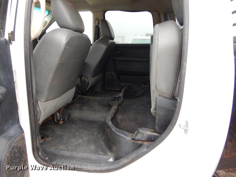 image for item FQ9708 2014 Dodge Ram 5500 Crew Cab flatbed truck