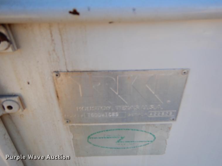 image for item FQ9730 2007 Chevrolet Silverado 3500HD Ext. Cab utility bed pickup truck with crane