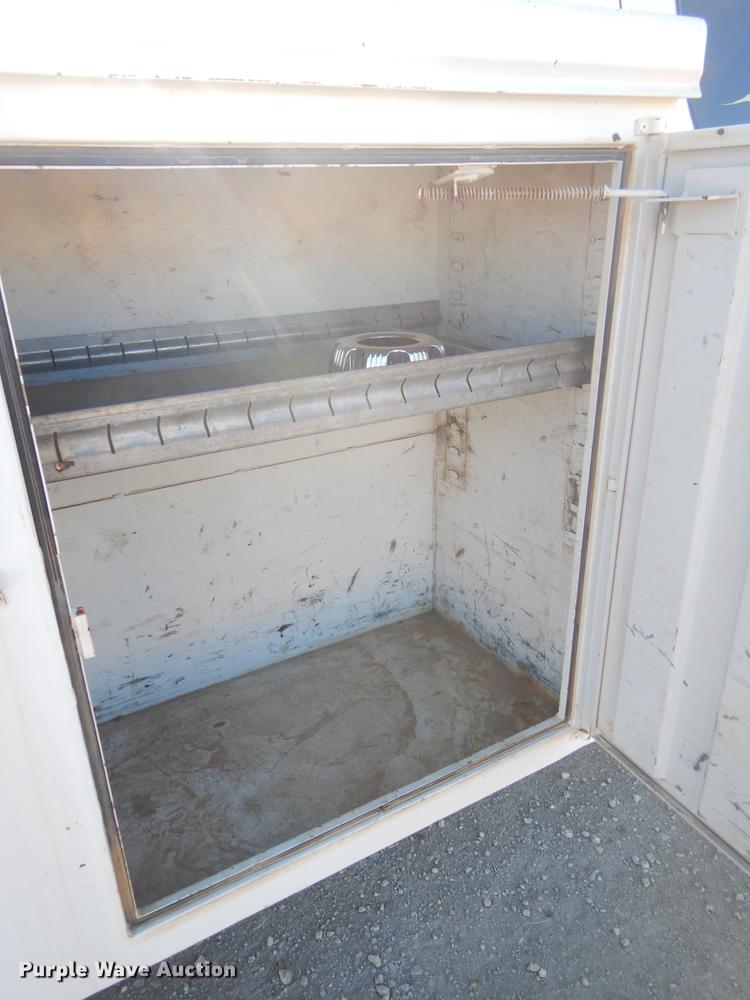 image for item FQ9730 2007 Chevrolet Silverado 3500HD Ext. Cab utility bed pickup truck with crane