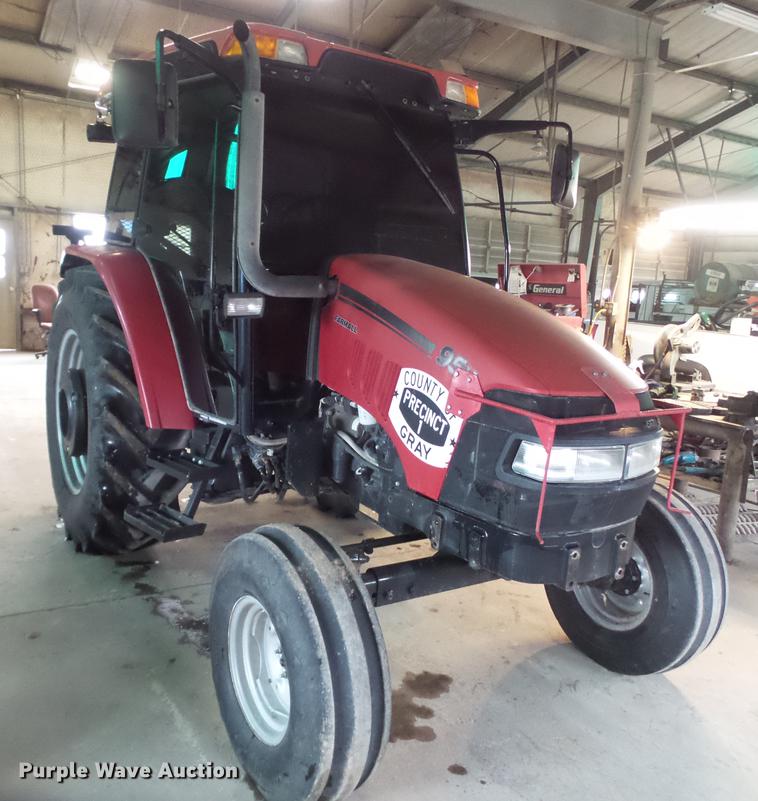 image for item FS9502 2010 Case IH Farmall 95U tractor