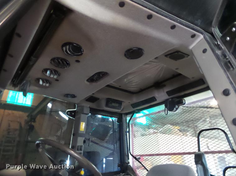 image for item FS9502 2010 Case IH Farmall 95U tractor