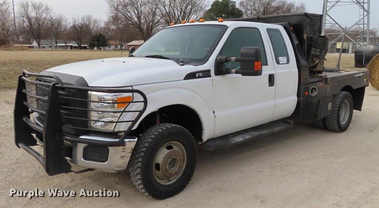 image for item L1491 2012 Ford F350 Super Duty XL SuperCab flatbed pickup truck