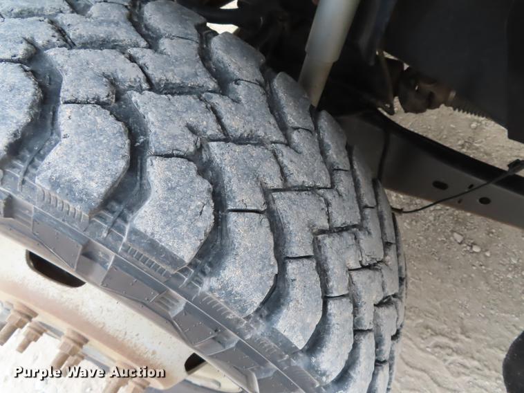 image for item L1491 2012 Ford F350 Super Duty XL SuperCab flatbed pickup truck