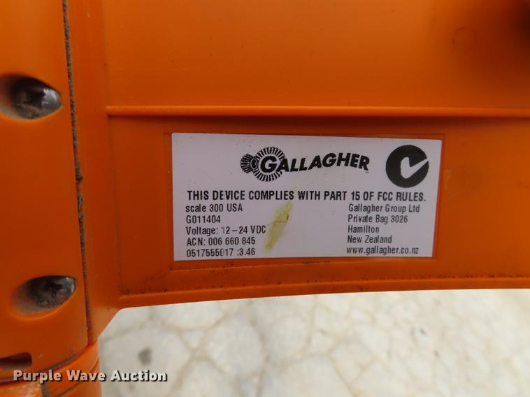 image for item L1491 2012 Ford F350 Super Duty XL SuperCab flatbed pickup truck