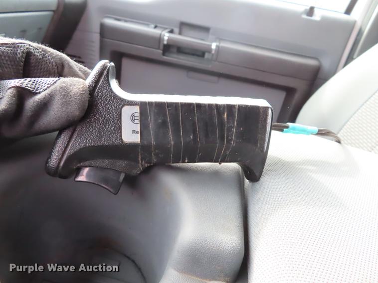 image for item L1491 2012 Ford F350 Super Duty XL SuperCab flatbed pickup truck