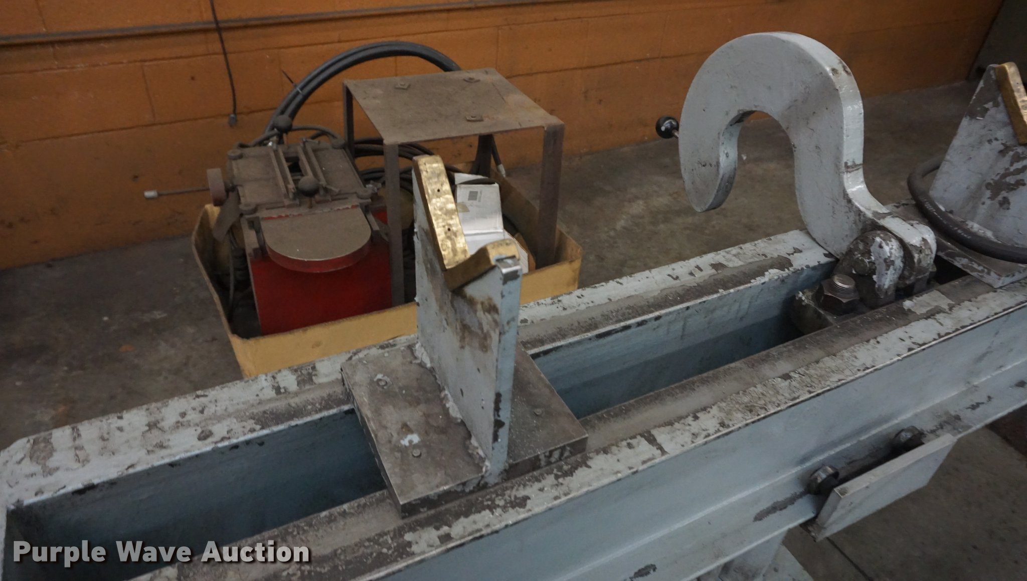 Crankshaft Vblock inspection stand in Kansas City, KS Item DI9362