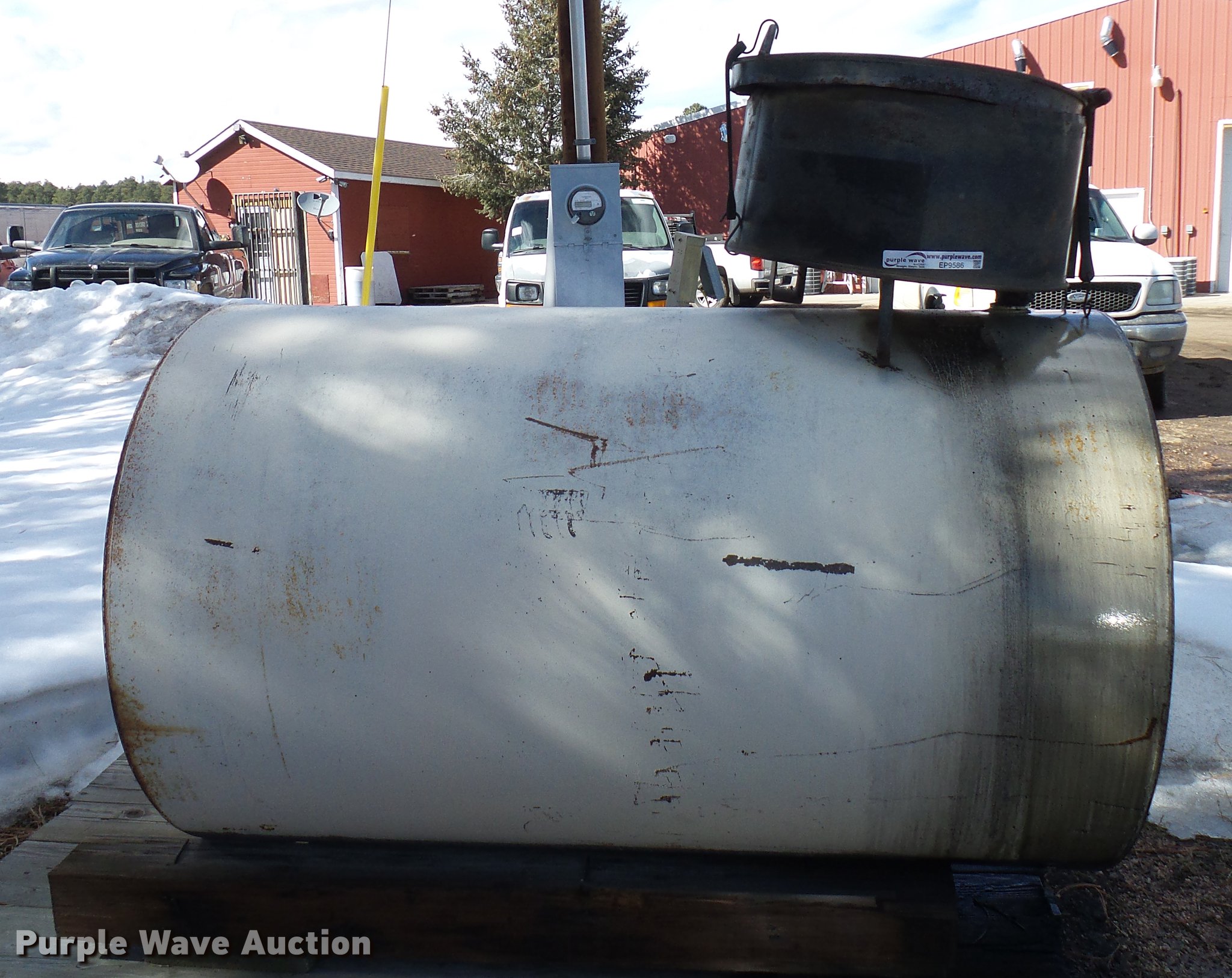 Used oil collection tank in Larkspur, CO Item EP9586 sold Purple Wave
