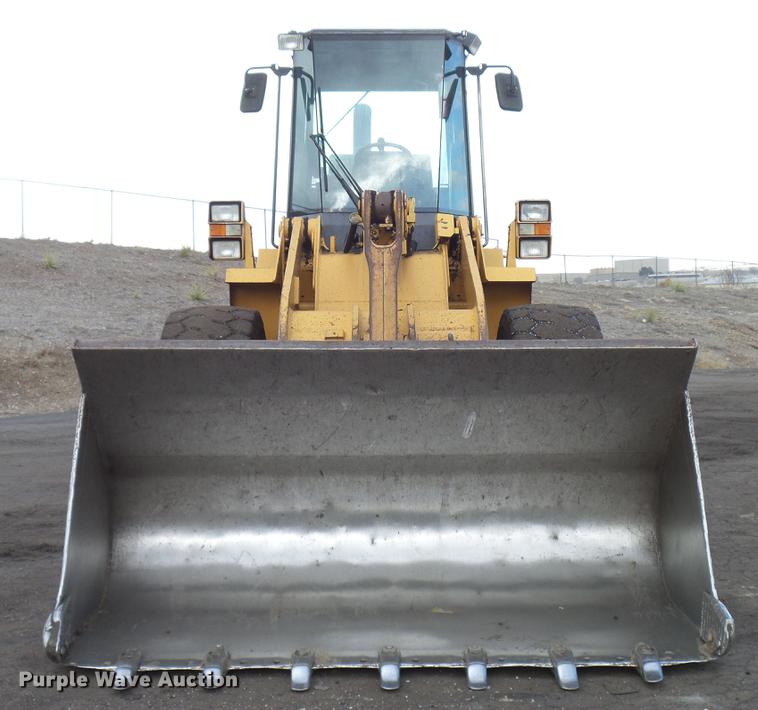 image for item DD5992 1999 Case 621B wheel loader