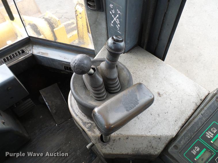 image for item DD5992 1999 Case 621B wheel loader