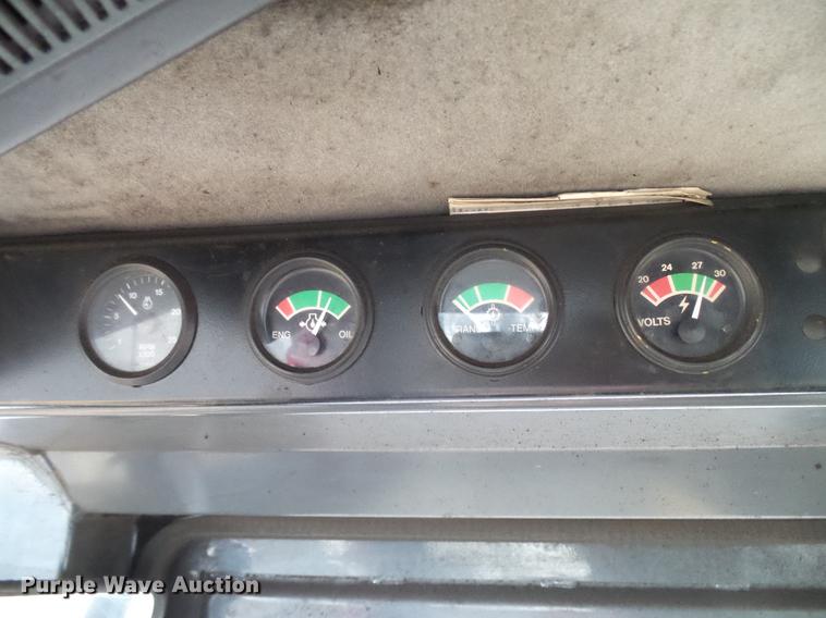 image for item DD5992 1999 Case 621B wheel loader