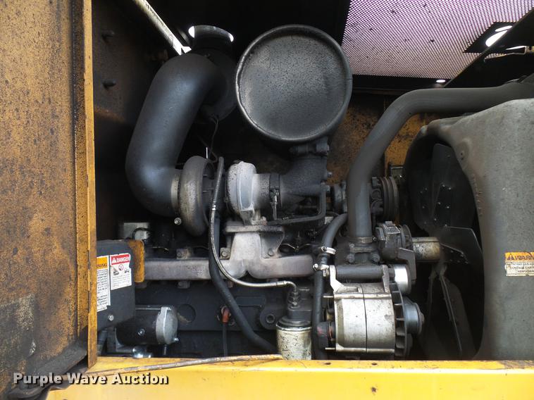 image for item DD5992 1999 Case 621B wheel loader