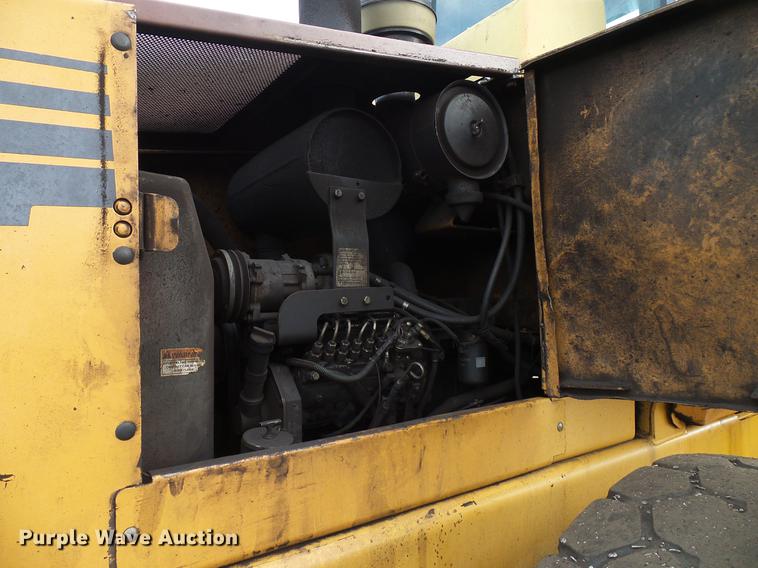 image for item DD5992 1999 Case 621B wheel loader