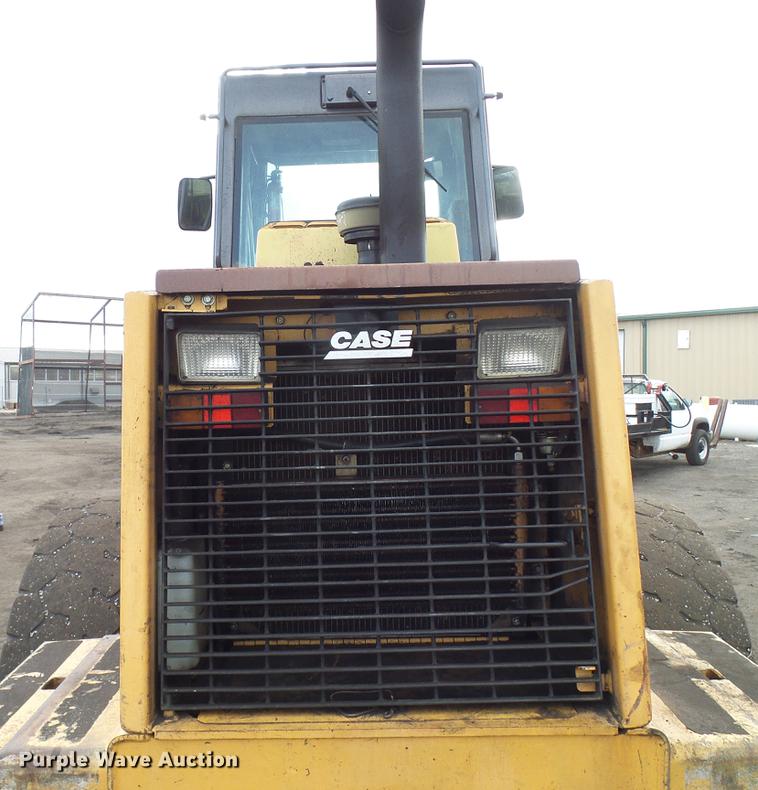 image for item DD5992 1999 Case 621B wheel loader