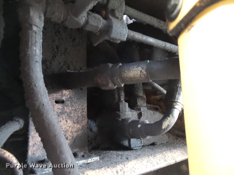 image for item DD5992 1999 Case 621B wheel loader