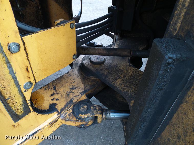 image for item DD5992 1999 Case 621B wheel loader