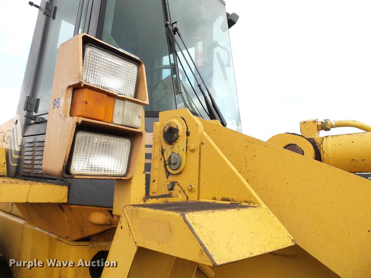 image for item DD5992 1999 Case 621B wheel loader