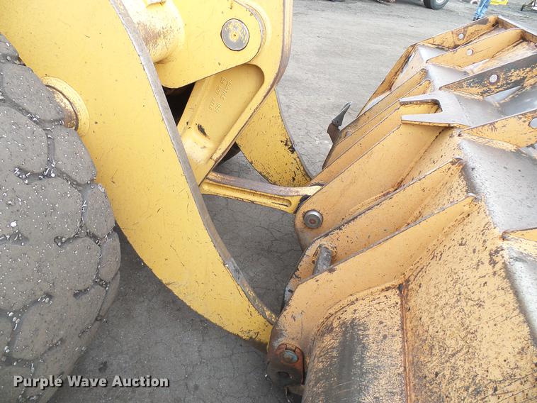 image for item DD5992 1999 Case 621B wheel loader