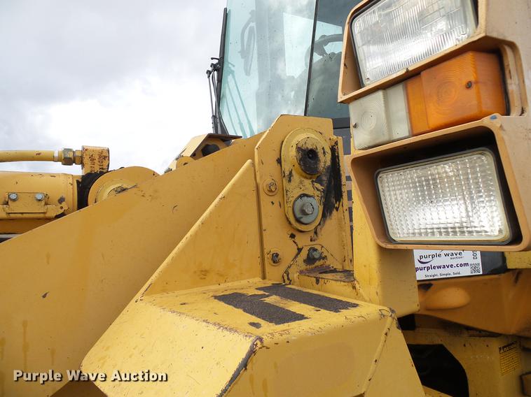 image for item DD5992 1999 Case 621B wheel loader