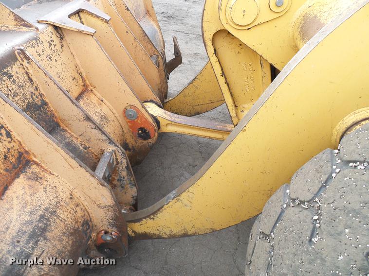 image for item DD5992 1999 Case 621B wheel loader
