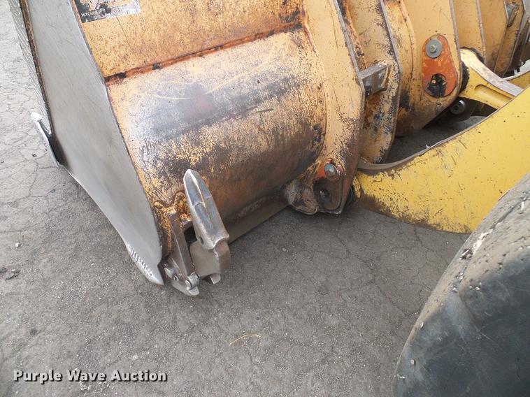 image for item DD5992 1999 Case 621B wheel loader