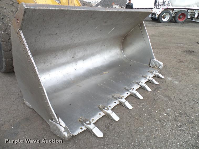 image for item DD5992 1999 Case 621B wheel loader