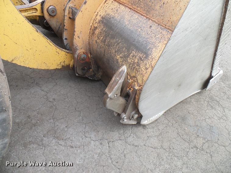 image for item DD5992 1999 Case 621B wheel loader