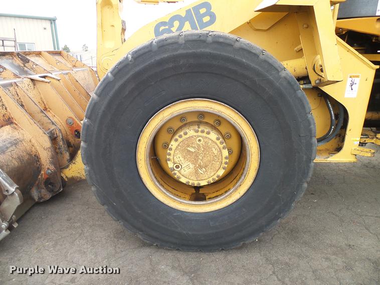 image for item DD5992 1999 Case 621B wheel loader