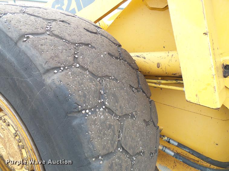 image for item DD5992 1999 Case 621B wheel loader