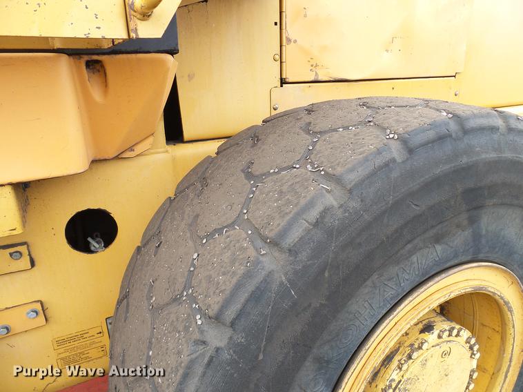 image for item DD5992 1999 Case 621B wheel loader