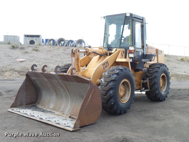image for item DD5993 1992 Case 721 wheel loader
