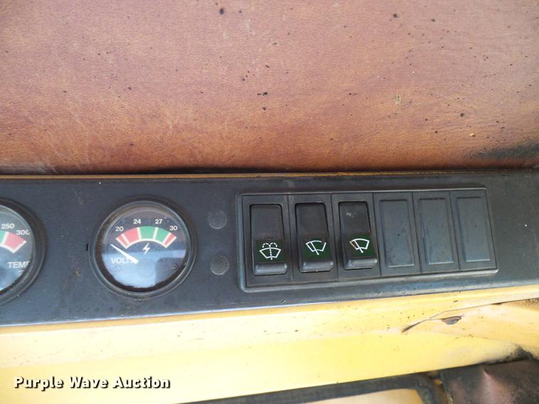 image for item DD5993 1992 Case 721 wheel loader