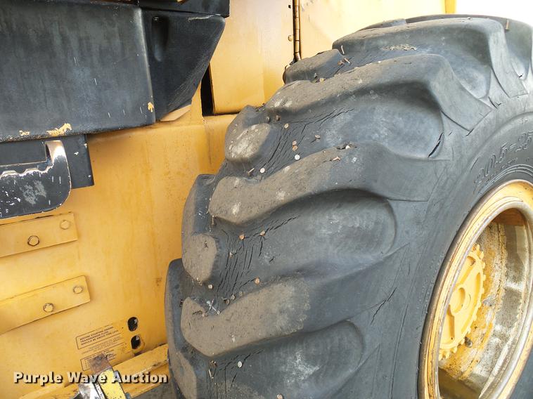 image for item DD5993 1992 Case 721 wheel loader