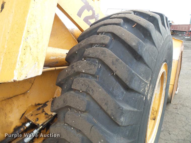 image for item DD5993 1992 Case 721 wheel loader