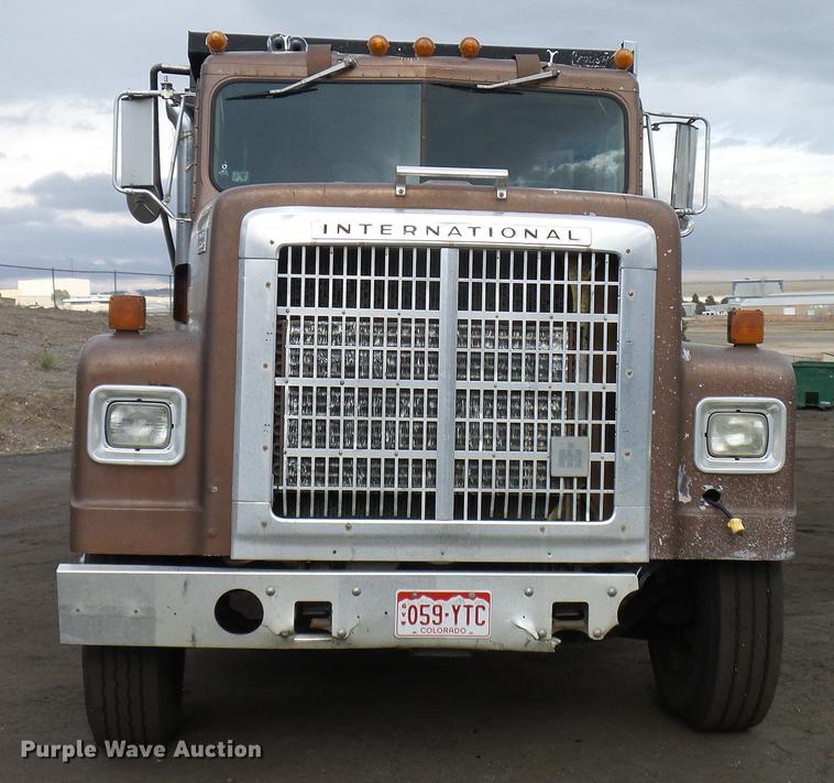 image for item DD5997 1984 International Transtar 4370 dump truck